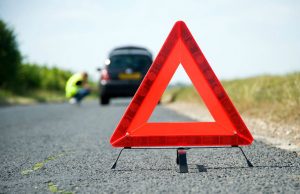 Két személygépkocsi karambolozott Mór és Bodajk között a 81-esen