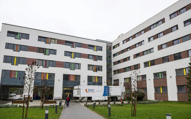Átadták a tatabányai Szent Borbála Kórház új központi é