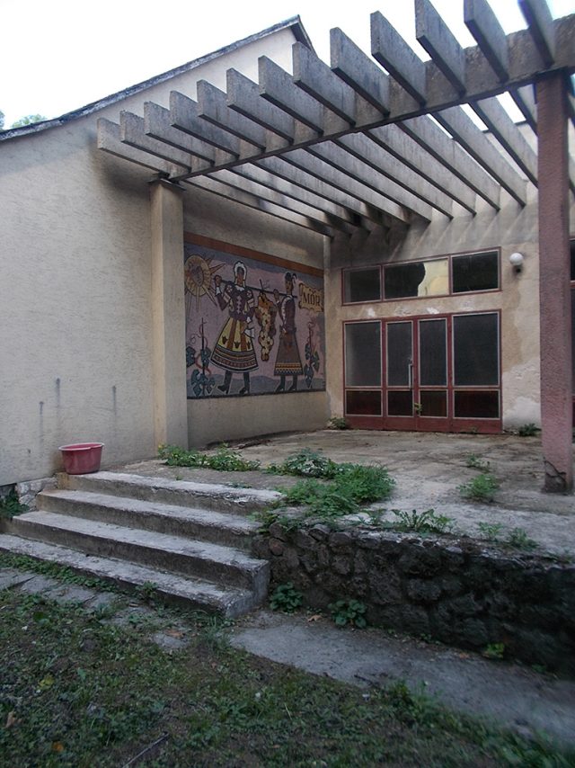 : Mosaic decorated office building? entrance former Mór State F