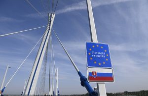Gyorsvasutat terveznek Budapestről Móron át Pozsonyba, Varsóba