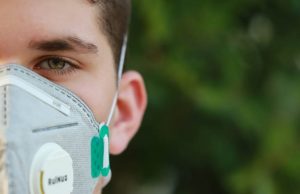 Kötelező a maszk a MÁV és a Volánbusz állomásain és megállóiban