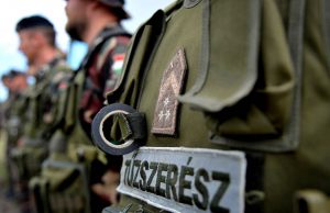 Eddig 50 darab 2. világháborús lövedéket ástak ki a tűzszerészek Móron egy iskolai építkezésnél