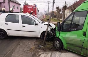 Baleset történt Móron – Képekkel