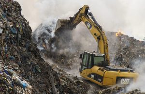 Hulladék gyulladt ki Oroszlány és Pusztavám között