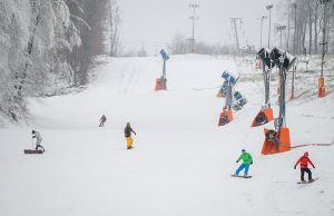 Megnyitott az eplényi síaréna