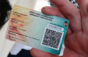 Valótlan tartalmú védettségi igazolványt állítottak ki, vagy ennek megszerzésében közreműködtek – Videóval