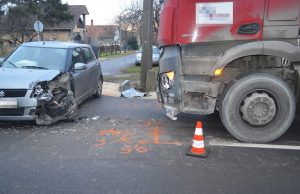Személyi sérüléses baleset Csákváron – Képekkel