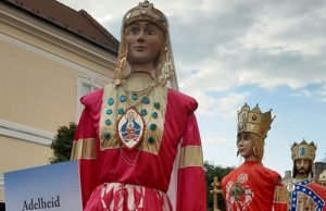 Fáklyás séta, királyi felvonulás… a hétvégén Fehérváron