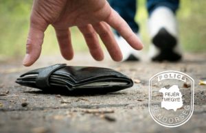 Nyugdíjas asszonyt lopott meg