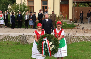 Koszorúztak Csákváron