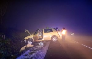 Oszlopot döntött ki egy autó Vértesboglárnál