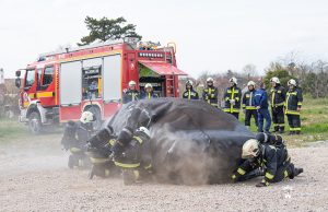 Speciális tűzoltó takaróval bővült a székesfehérvári tűzoltók felszerelése